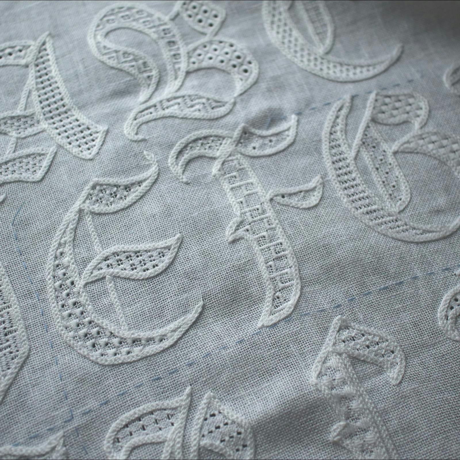 アジュール刺繍の布と糸を知る