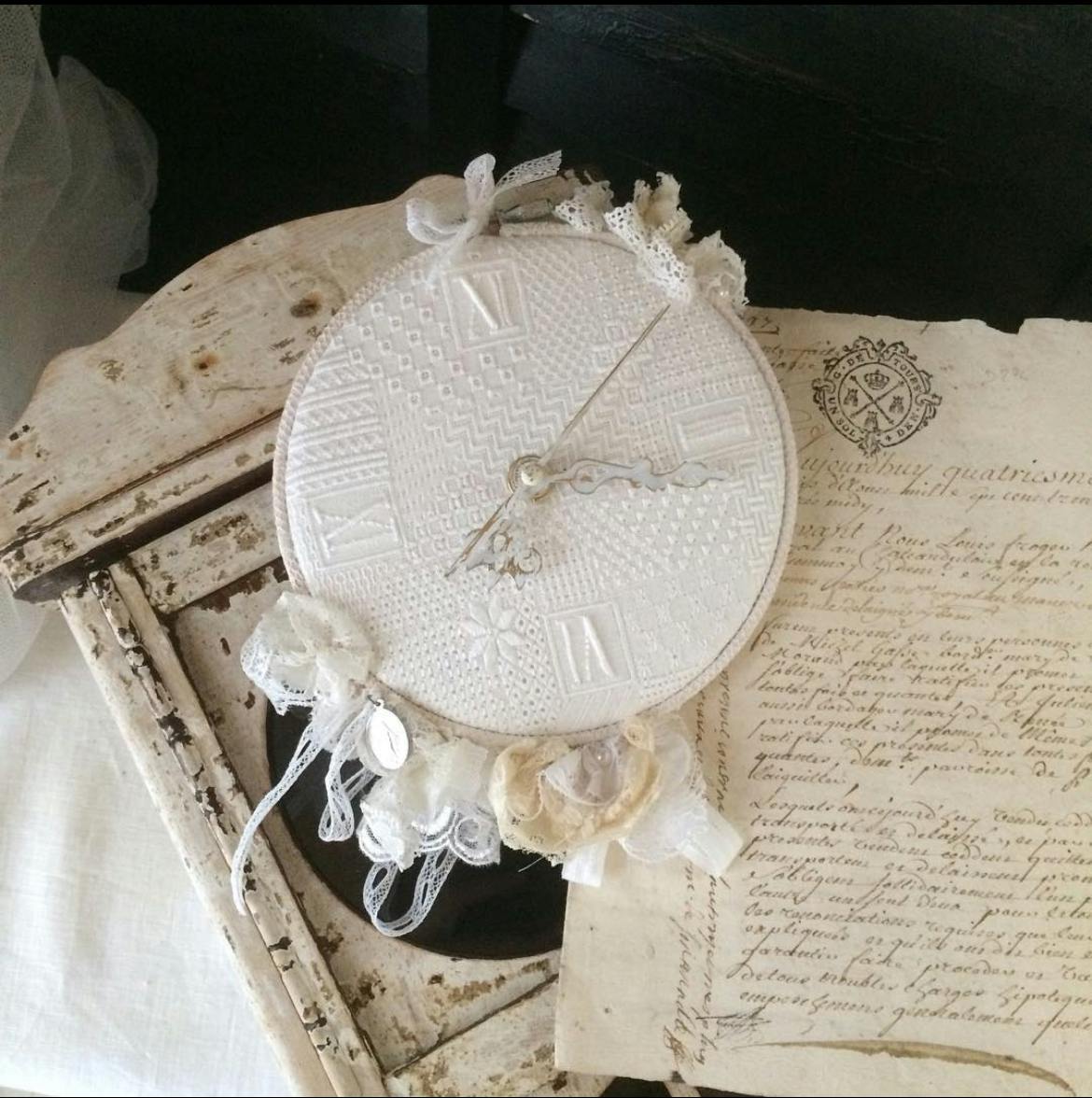 刺繍の時計はミシンがなくてもミシンがなくても仕立てられるのでおすすめです