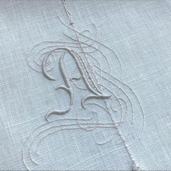 刺繍を仕事にしたい人へ｜資格なしでもプロとして活動するという選択