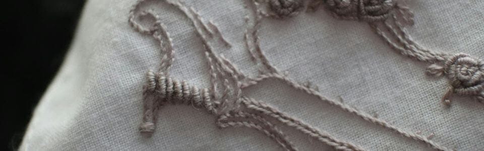 刺繍作家になるには？先生・講師への道を解説